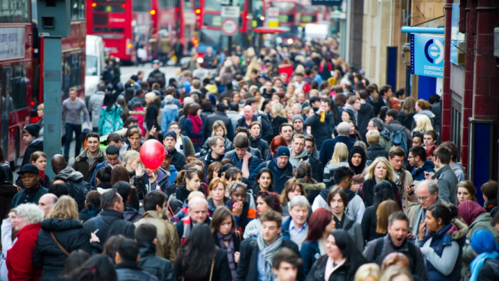 Până când vor putea merge moldovenii cu buletin român în Marea Britanie